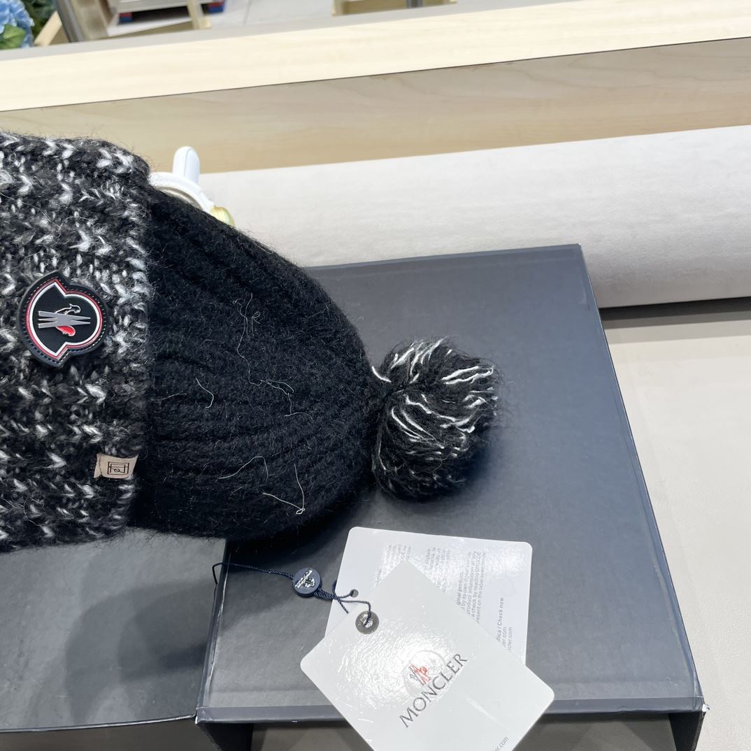 Moncler Caps